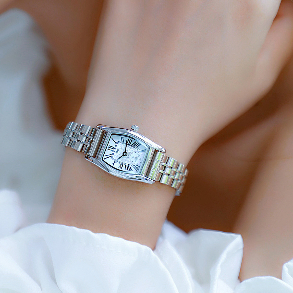 BS Women's Watch Versatile Ret - Luxury Watch Cartier recension och pris