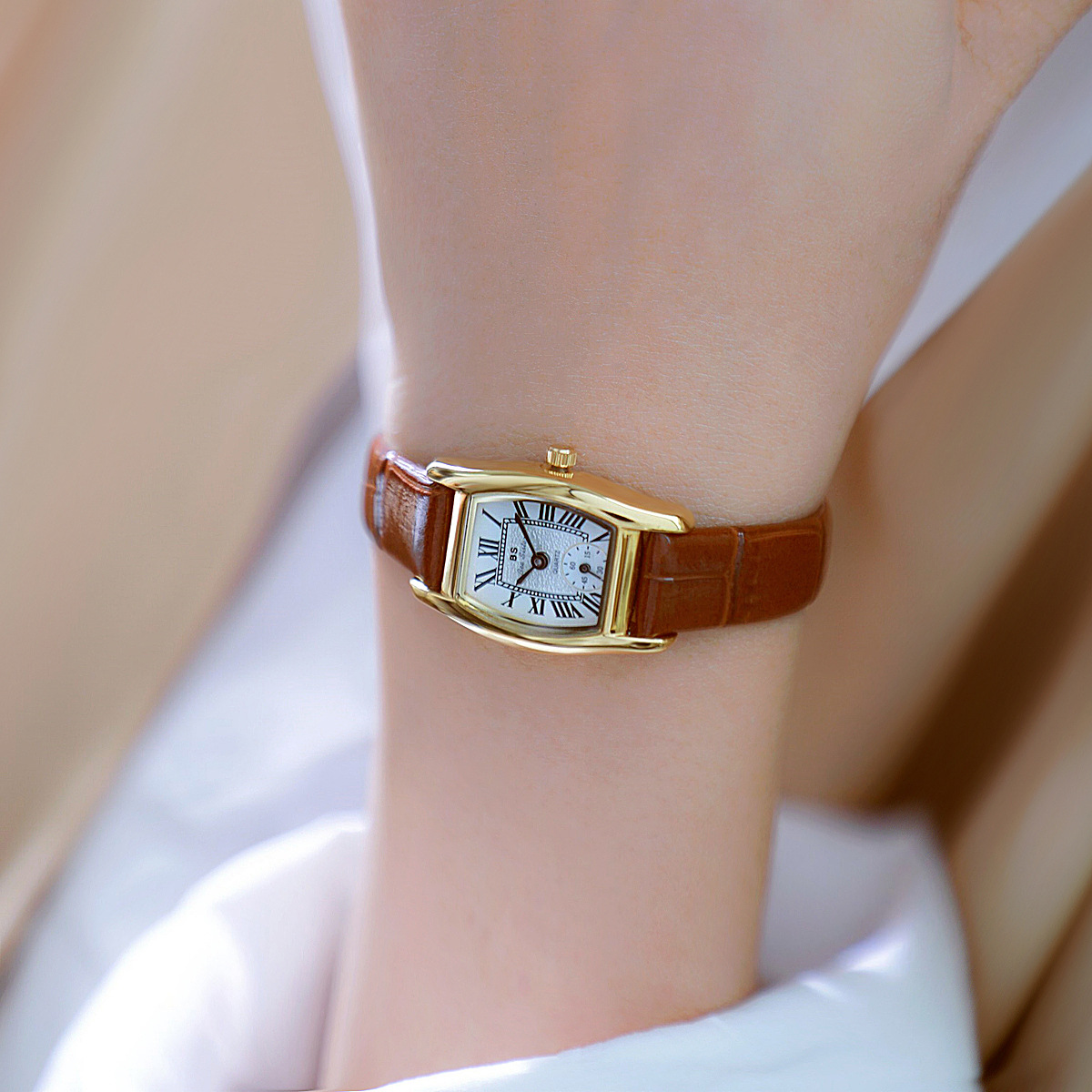 BS Women's Watch Versatile Ret - Luxury Watch Cartier recension och pris