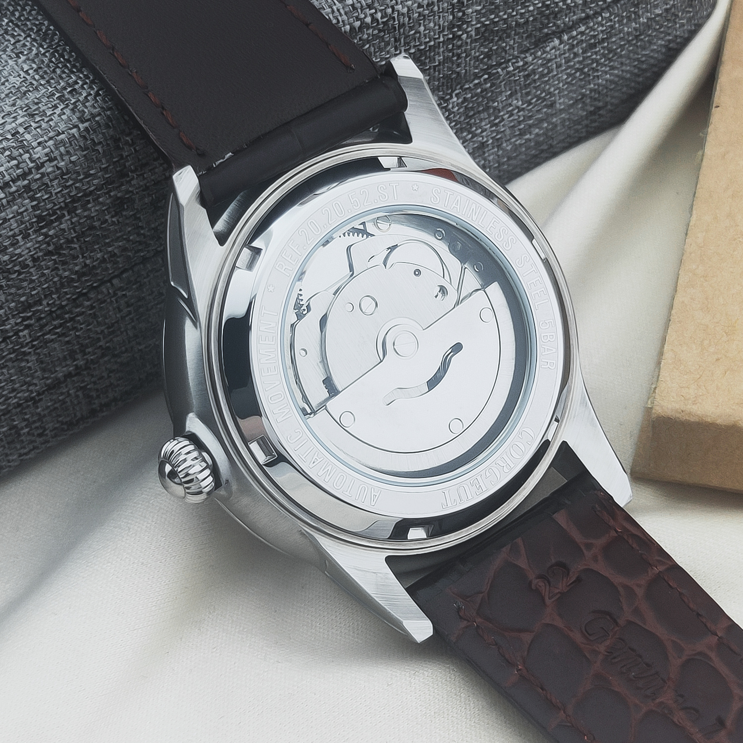 CUSTOM Logo 41mm MIYOTA8215 Au - Luxury Watch Wallpaper recension och pris