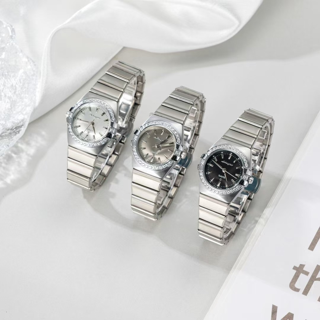 Classic Constellation Women's  - Luxury Watch Cartier recension och pris